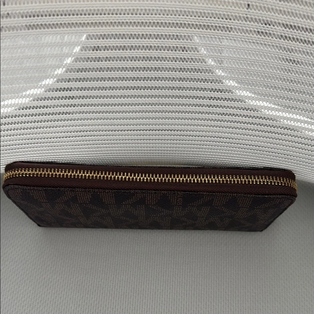 Michael Kors Brown Zip Wallet - Picture 6 of 8